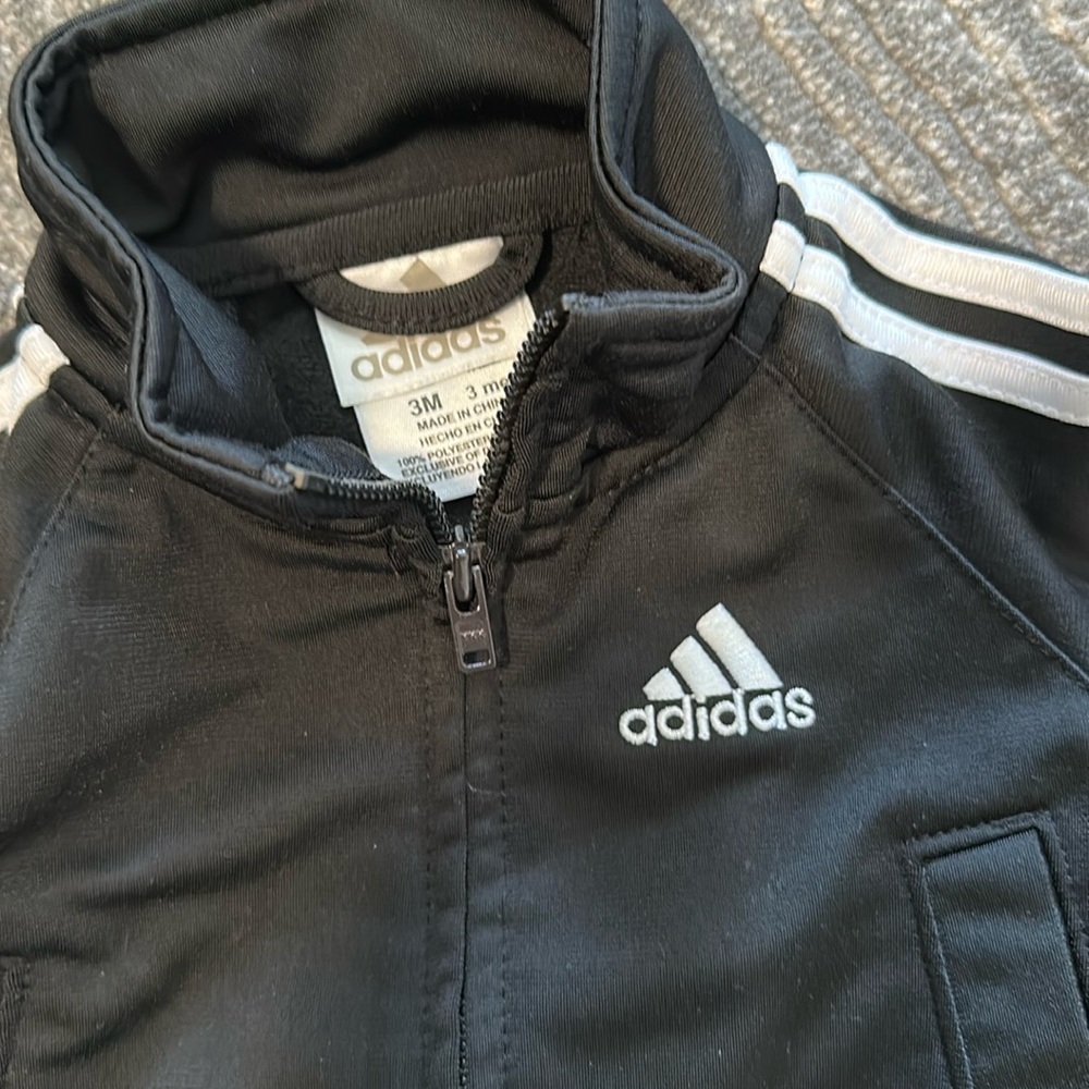 Adidas Black Athletic matching set with Signature Strips - Picture 5 of 6